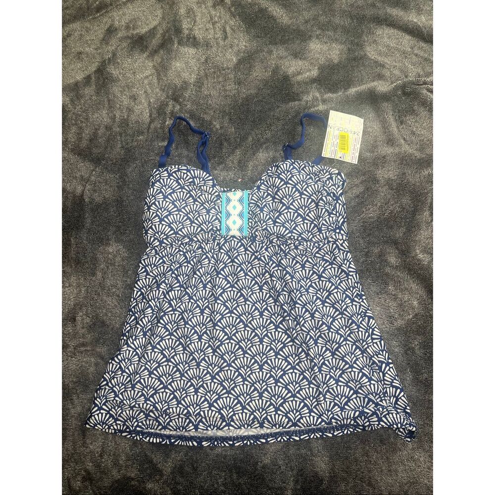 Ocean Blue White Print Tankini Swim Top Women’s Medium Shelf Bra Swimwear